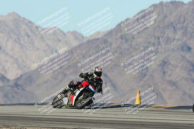 media/Dec-01-2025-Moto Forza (Mon) [[2daa91e15f]]/1-Advanced Group/Session 4 Turn 9/